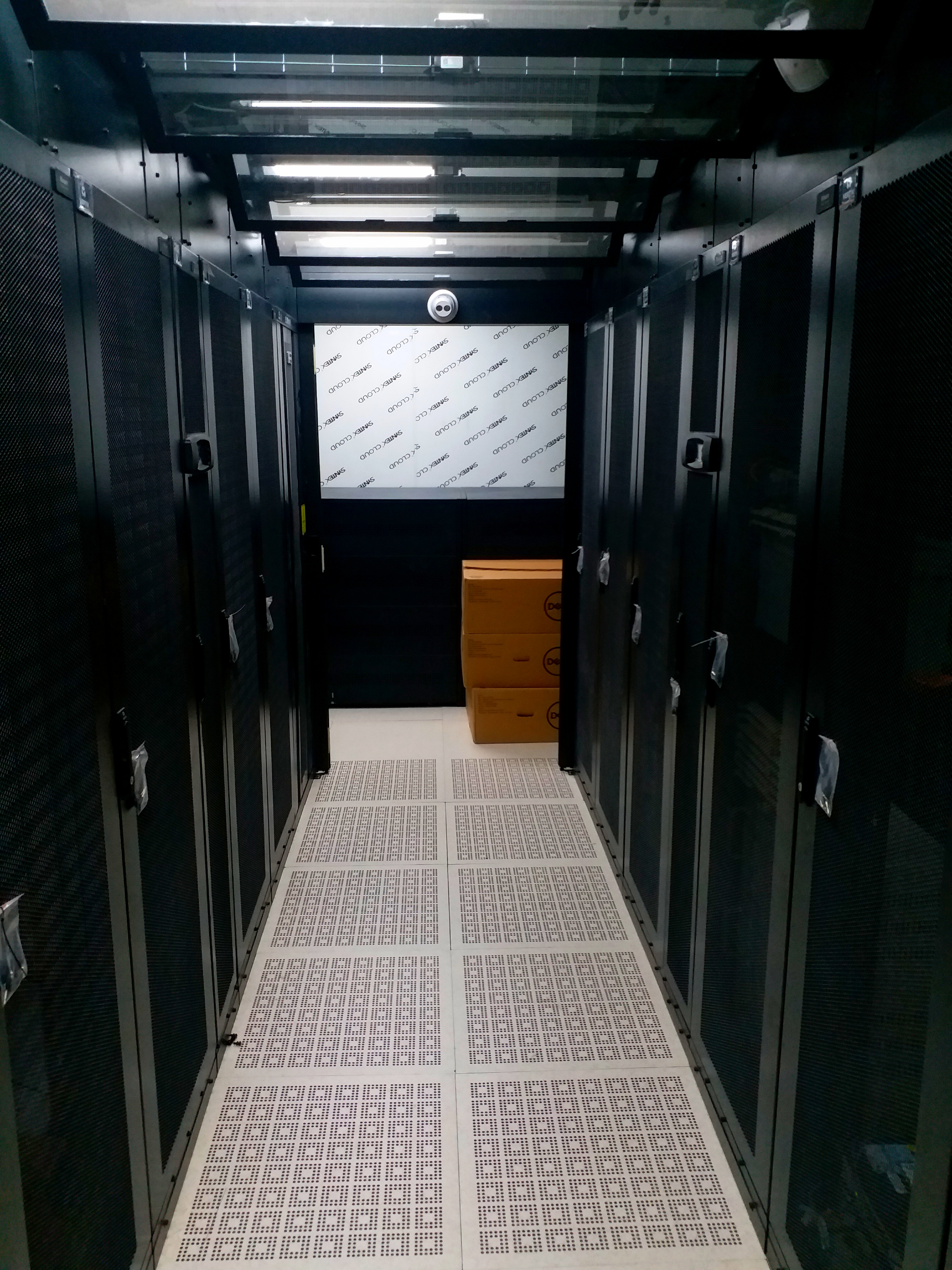 模塊化機(jī)房、冷通道數(shù)據(jù)中心、標(biāo)準(zhǔn)機(jī)房建設(shè)